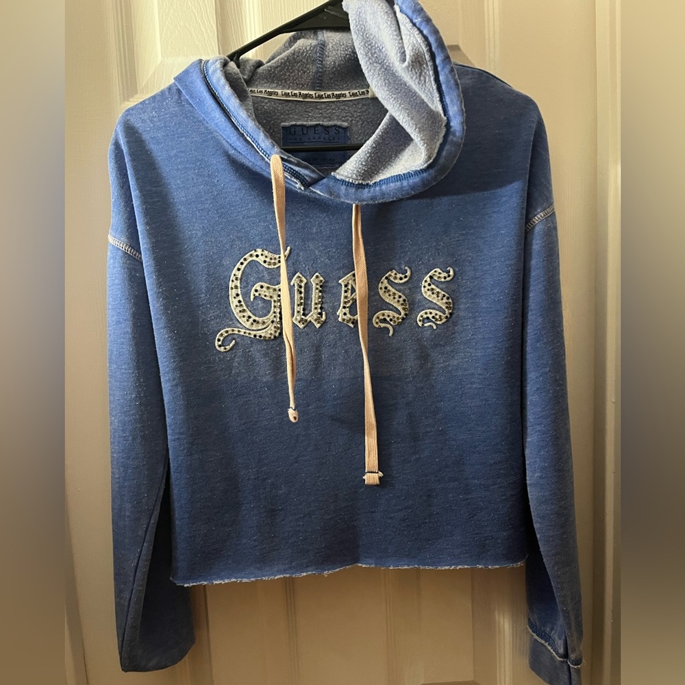 Guess cropped sweater super cute